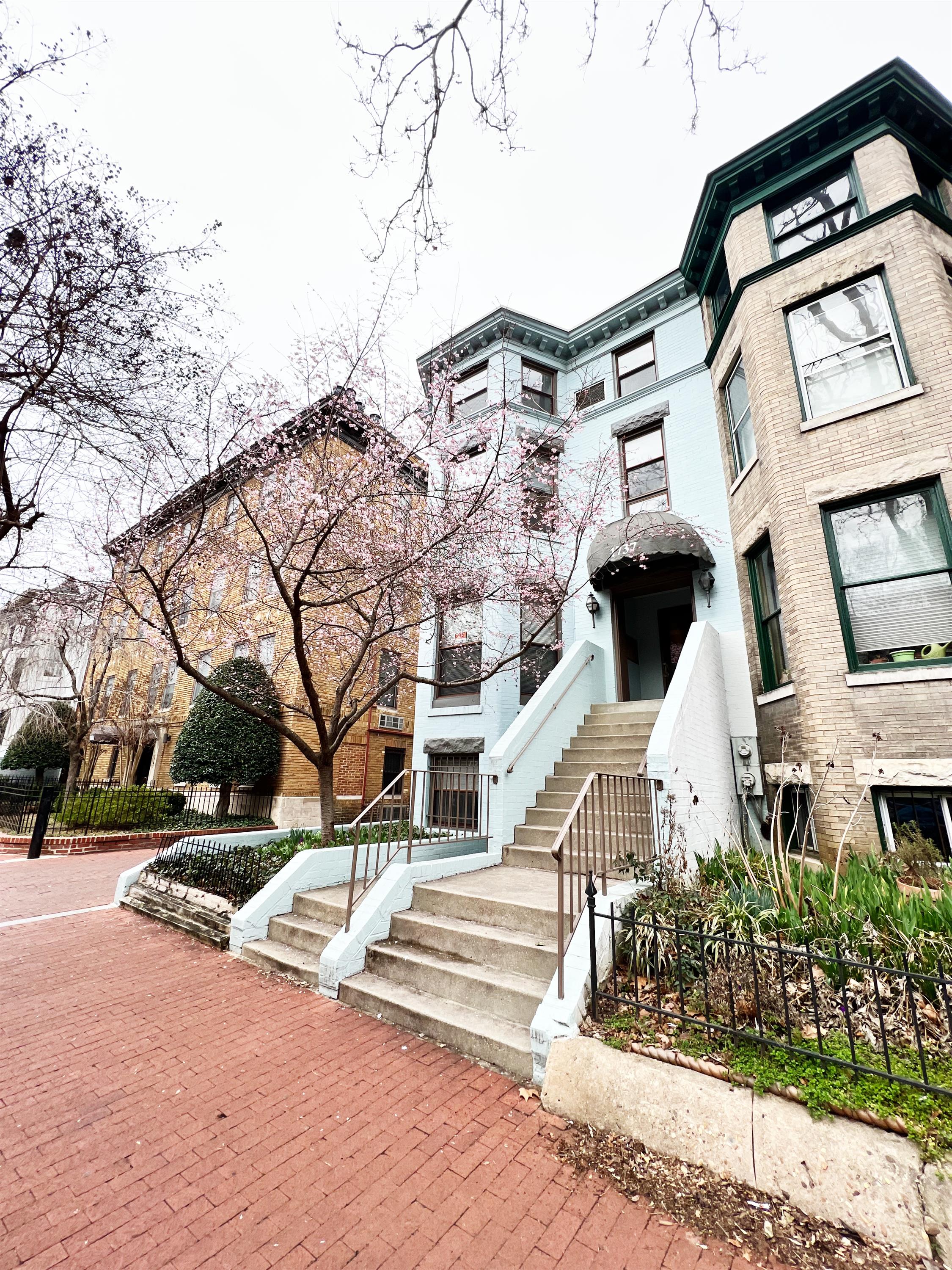 1737 T St NW
