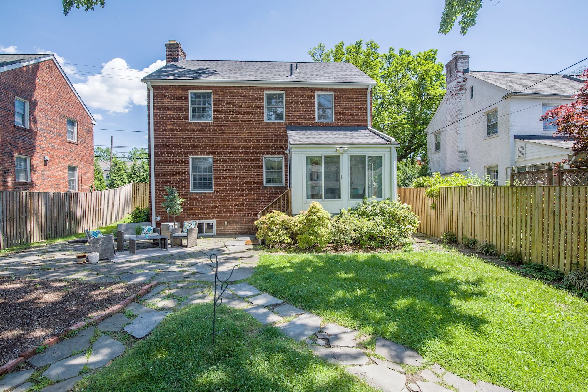 9412 Colesville Rd