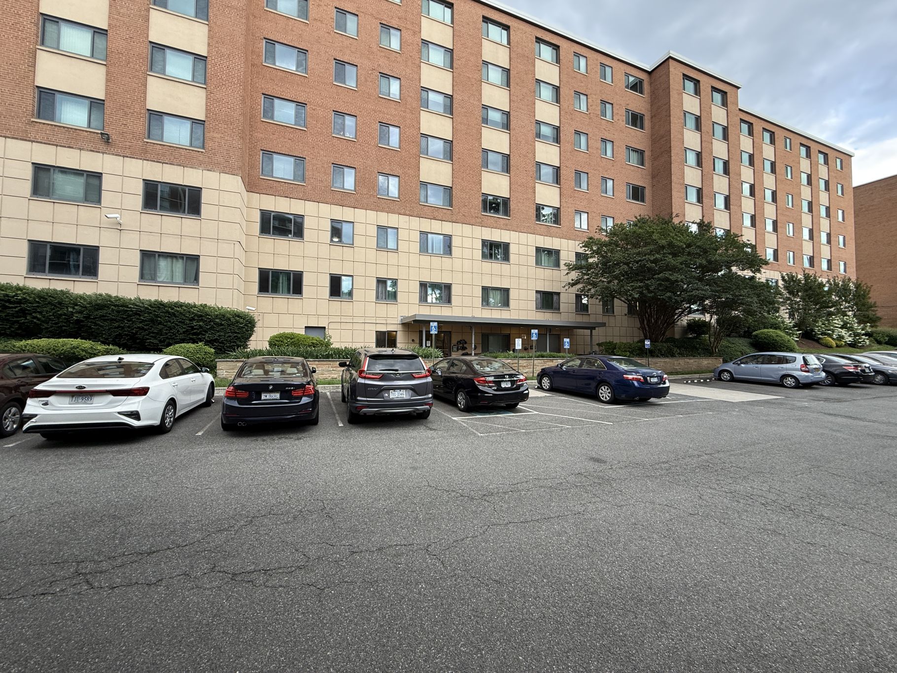 1200 S Arlington Ridge Rd