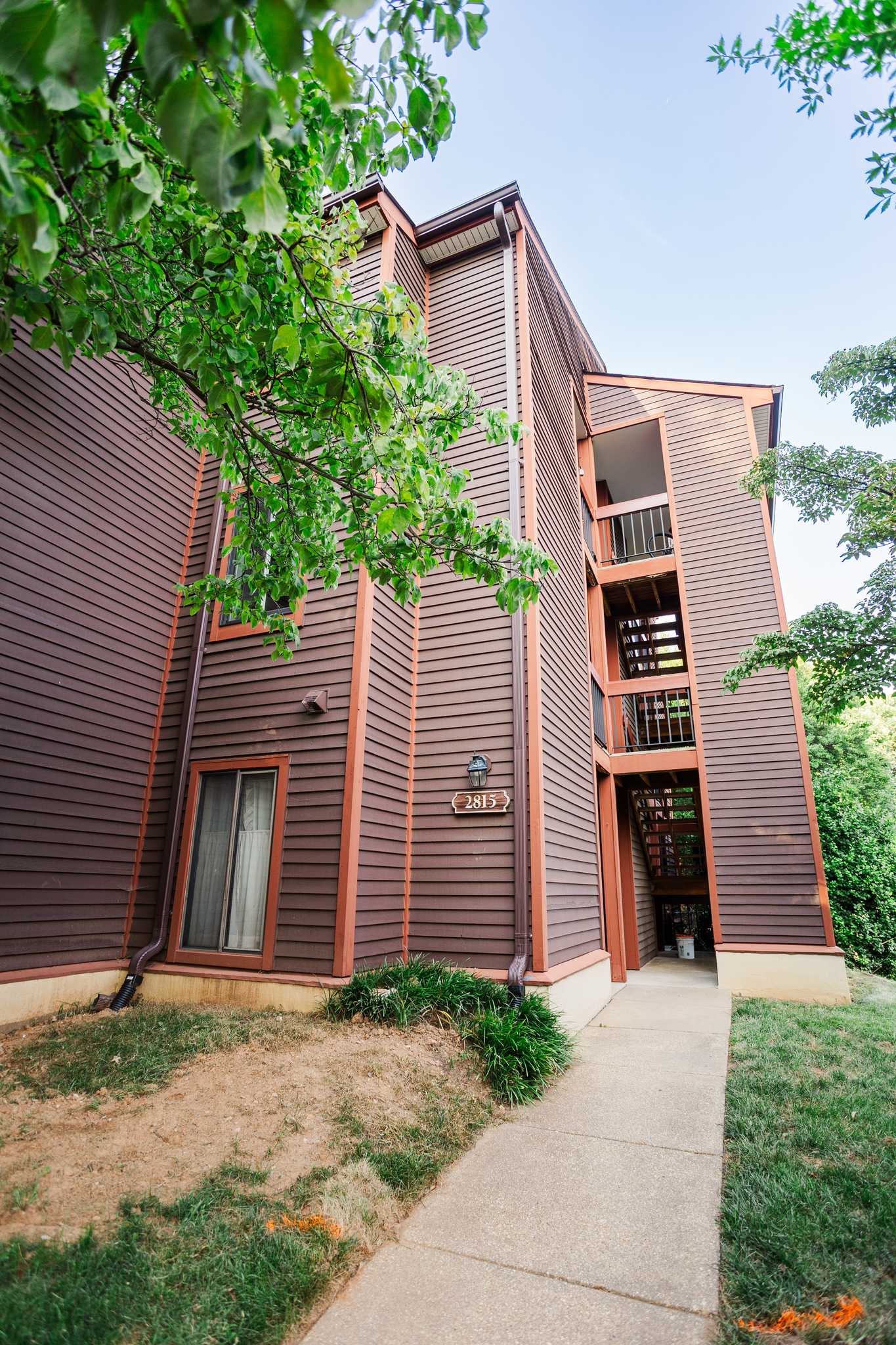 2815 Lee Oaks Ct