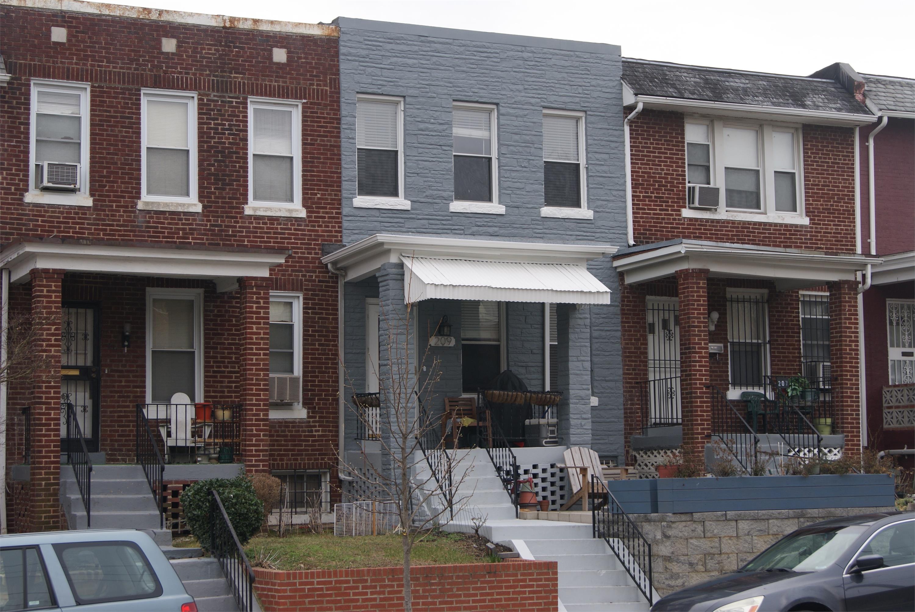 209 Douglas Street Northeast