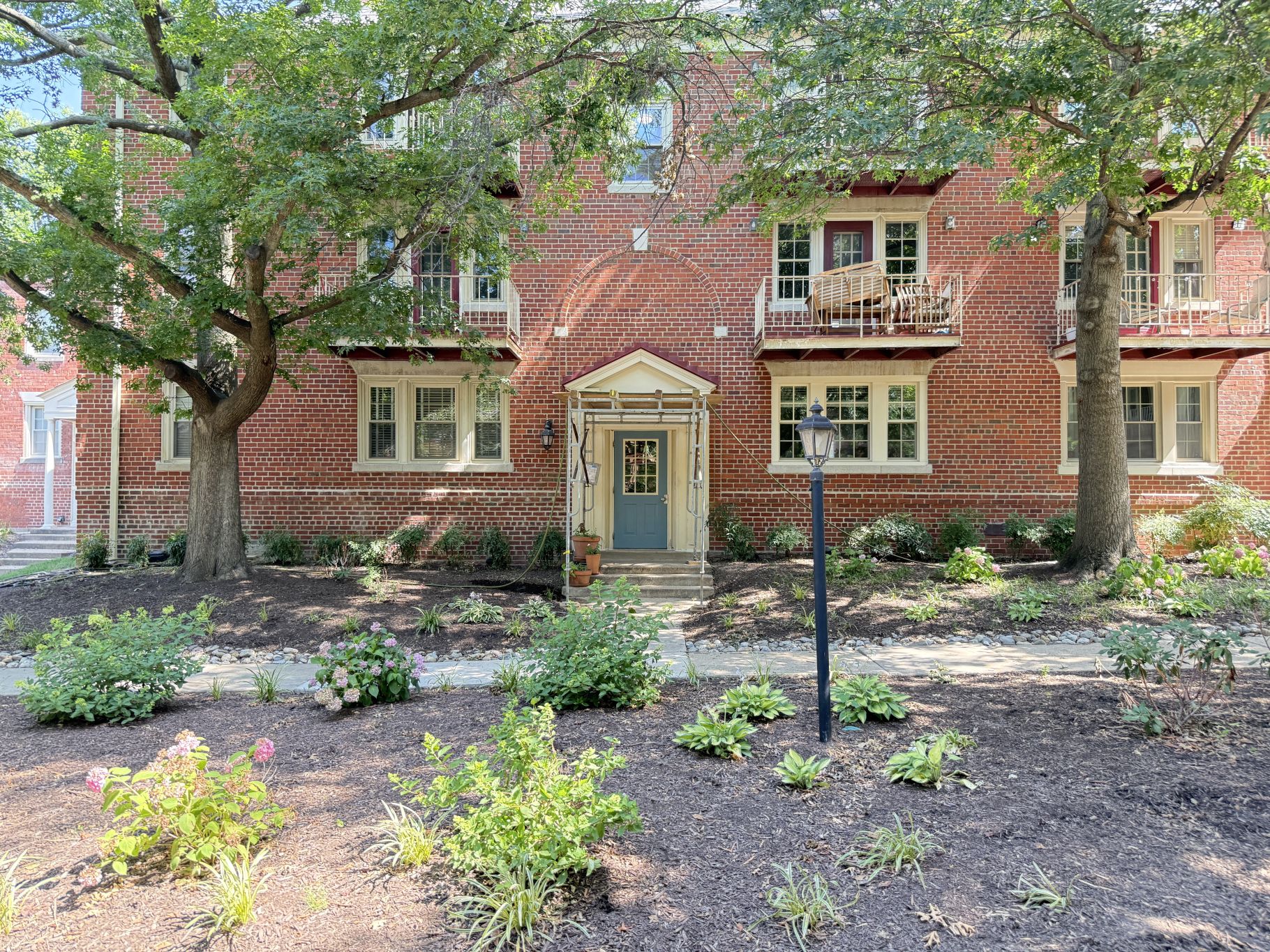1407 East Abingdon Dr
