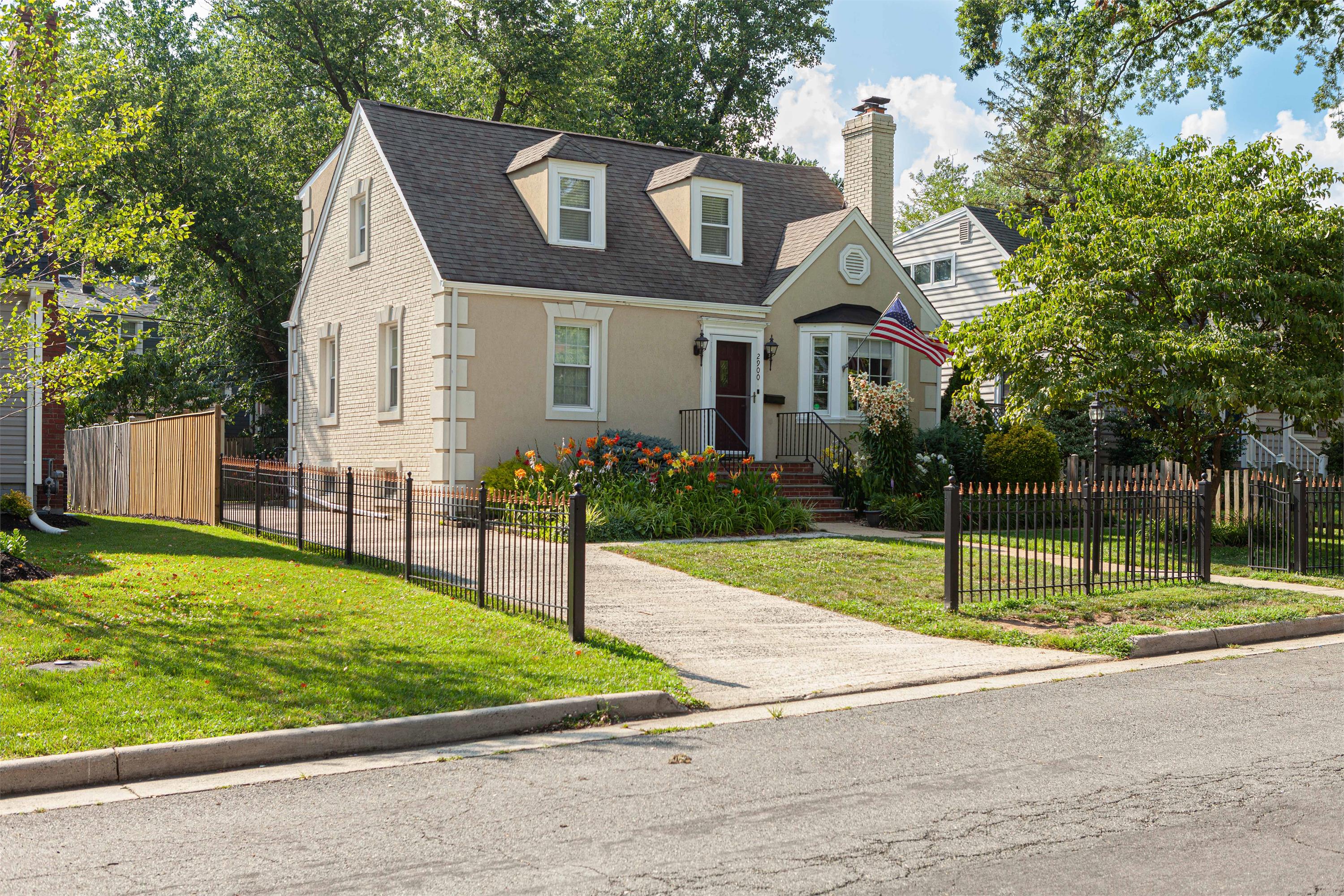 2900 Meadow Lane